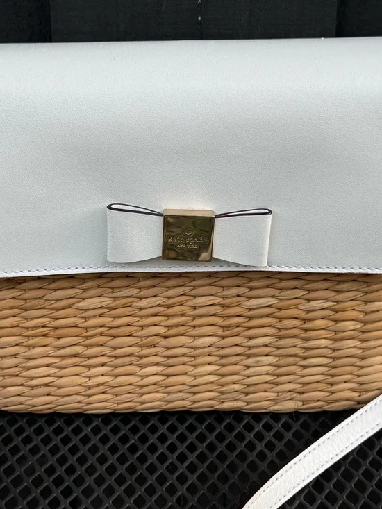 Kate Spade Basket Shoulder/ Crossbody Bag Rattan & leather with Bow Accent - Picture 2 of 9